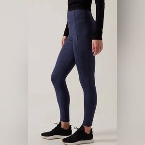 NWT Athleta Rainier Textured Tight Braiden Blue Black Large